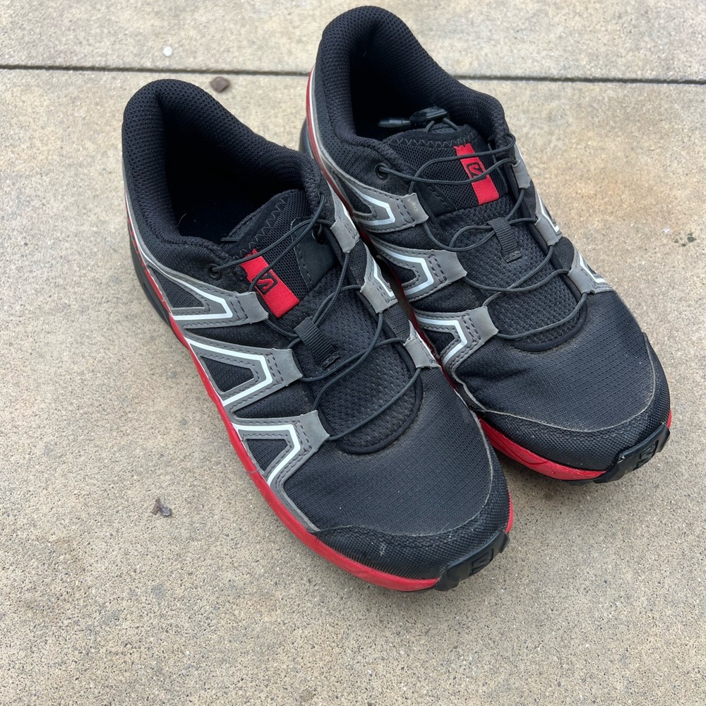 Salomon Kids Trail Shoes - Size 4